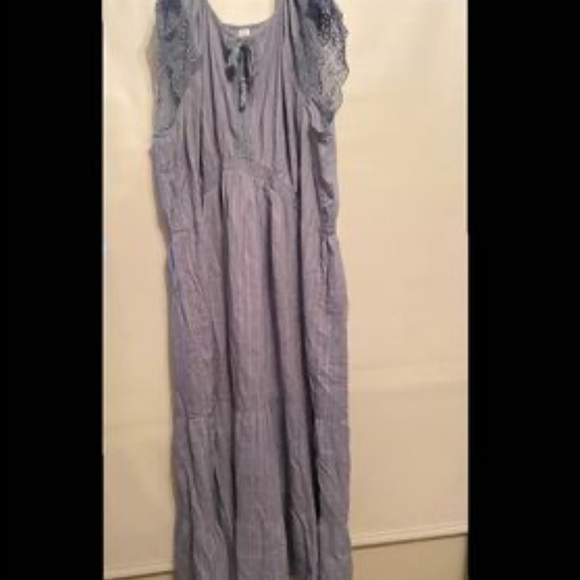 Old Navy Maternity Dress - Picture 2 of 2